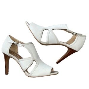 Audrey Brooke Modena cream leather cut out heels size 8